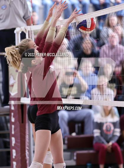 Thumbnail 2 in Ashland vs Newburyport (MIAA Division 3 Round of 8) photogallery.