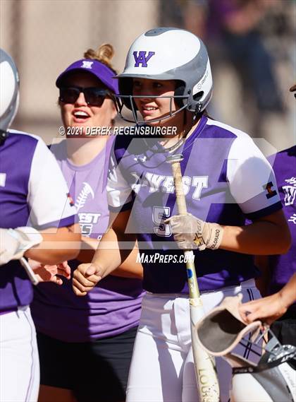 Thumbnail 1 in Fossil Ridge vs Arvada West (CHSAA 5A Playoff Rd 1) photogallery.