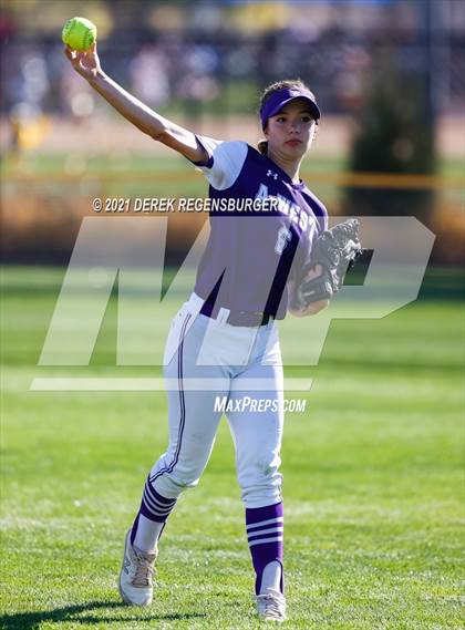 Thumbnail 2 in Fossil Ridge vs Arvada West (CHSAA 5A Playoff Rd 1) photogallery.