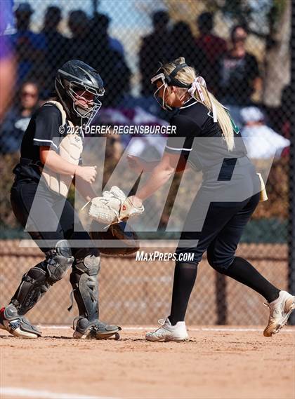 Thumbnail 2 in Fossil Ridge vs Arvada West (CHSAA 5A Playoff Rd 1) photogallery.