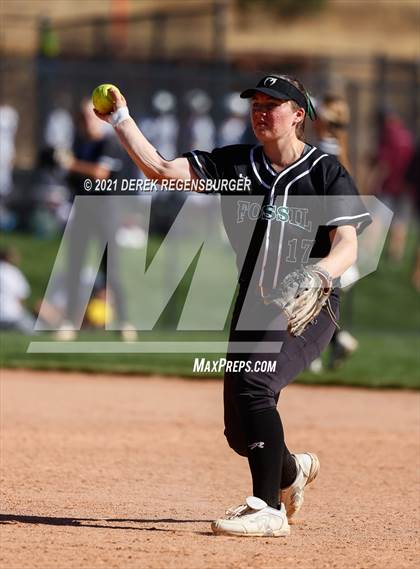 Thumbnail 1 in Fossil Ridge vs Arvada West (CHSAA 5A Playoff Rd 1) photogallery.
