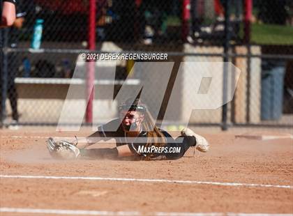 Thumbnail 2 in Fossil Ridge vs Arvada West (CHSAA 5A Playoff Rd 1) photogallery.