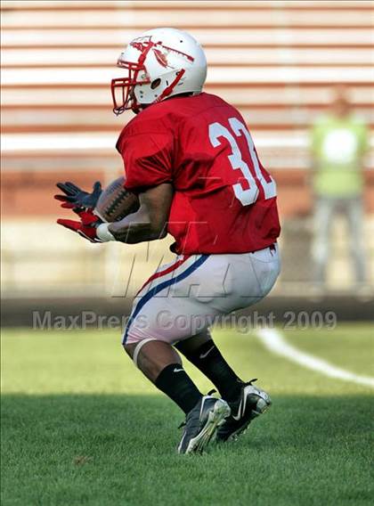 Thumbnail 2 in 2009 ICA Shriners East-West All-Star Game photogallery.