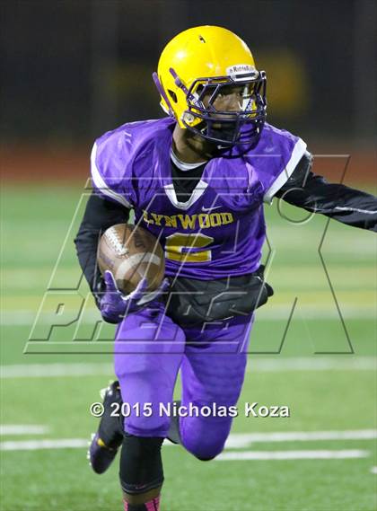 Thumbnail 2 in Paramount vs. Lynwood photogallery.