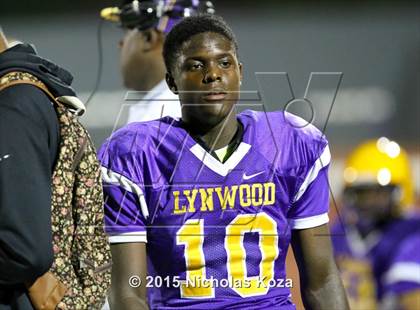 Thumbnail 3 in Paramount vs. Lynwood photogallery.