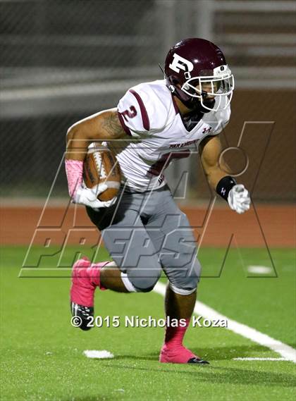 Thumbnail 1 in Paramount vs. Lynwood photogallery.