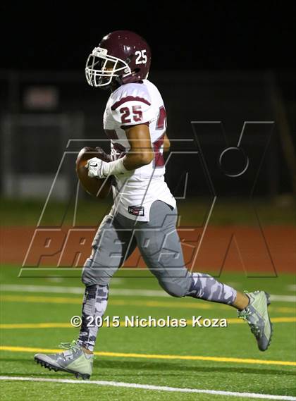 Thumbnail 1 in Paramount vs. Lynwood photogallery.