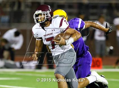 Thumbnail 2 in Paramount vs. Lynwood photogallery.