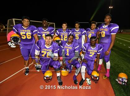 Thumbnail 1 in Paramount vs. Lynwood photogallery.