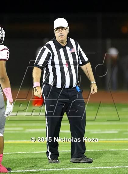 Thumbnail 2 in Paramount vs. Lynwood photogallery.