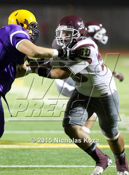 Thumbnail 2 in Paramount vs. Lynwood photogallery.