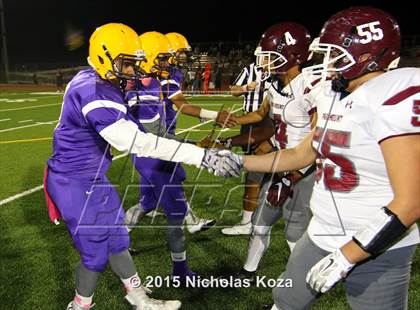 Thumbnail 2 in Paramount vs. Lynwood photogallery.