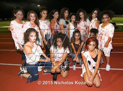 Thumbnail 2 in Paramount vs. Lynwood photogallery.