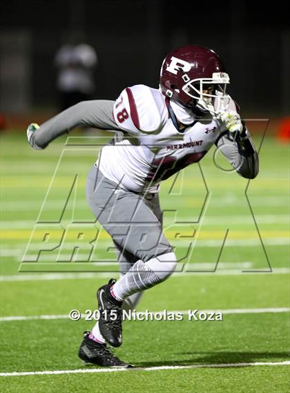 Thumbnail 1 in Paramount vs. Lynwood photogallery.