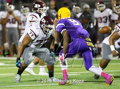 Thumbnail 2 in Paramount vs. Lynwood photogallery.