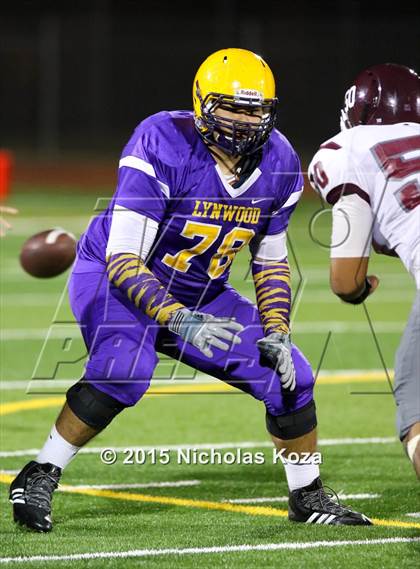 Thumbnail 3 in Paramount vs. Lynwood photogallery.