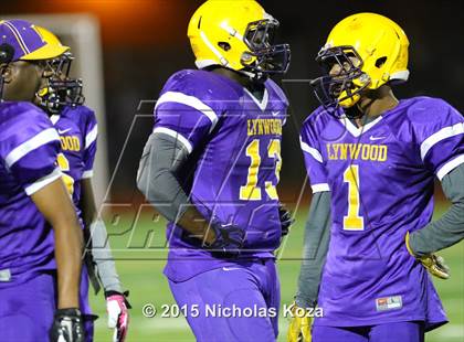 Thumbnail 3 in Paramount vs. Lynwood photogallery.