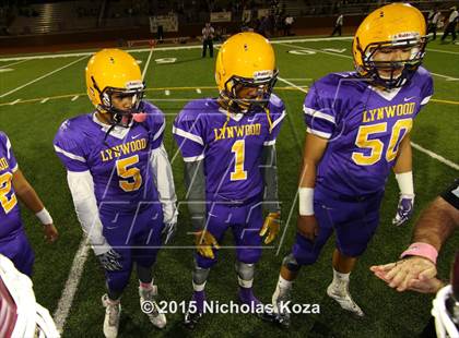 Thumbnail 2 in Paramount vs. Lynwood photogallery.