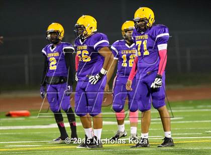 Thumbnail 1 in Paramount vs. Lynwood photogallery.