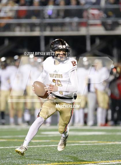 Thumbnail 3 in Brentwood vs. Ravenwood (TSSAA 6A D1 Quarterfinal) photogallery.