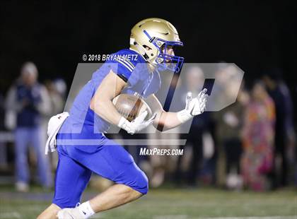Thumbnail 3 in Brentwood vs. Ravenwood (TSSAA 6A D1 Quarterfinal) photogallery.