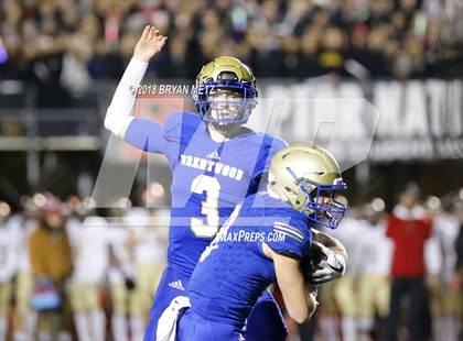Thumbnail 2 in Brentwood vs. Ravenwood (TSSAA 6A D1 Quarterfinal) photogallery.
