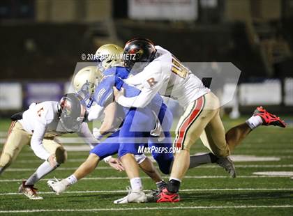 Thumbnail 3 in Brentwood vs. Ravenwood (TSSAA 6A D1 Quarterfinal) photogallery.
