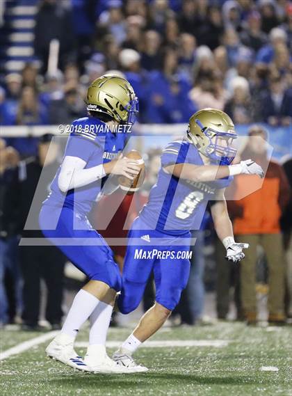 Thumbnail 3 in Brentwood vs. Ravenwood (TSSAA 6A D1 Quarterfinal) photogallery.