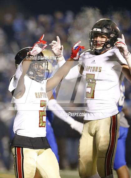 Thumbnail 1 in Brentwood vs. Ravenwood (TSSAA 6A D1 Quarterfinal) photogallery.