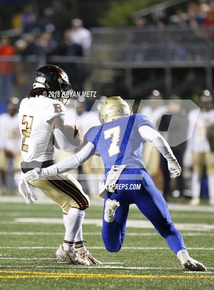 Thumbnail 3 in Brentwood vs. Ravenwood (TSSAA 6A D1 Quarterfinal) photogallery.