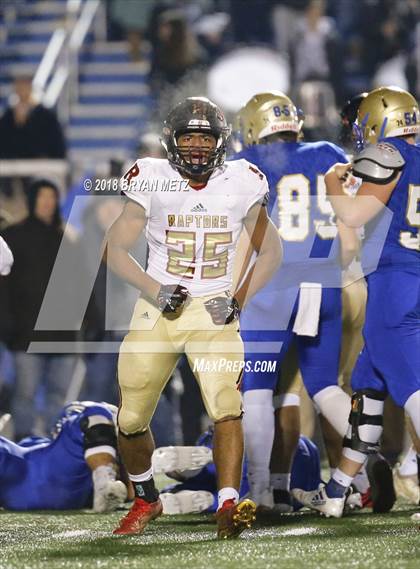 Thumbnail 2 in Brentwood vs. Ravenwood (TSSAA 6A D1 Quarterfinal) photogallery.