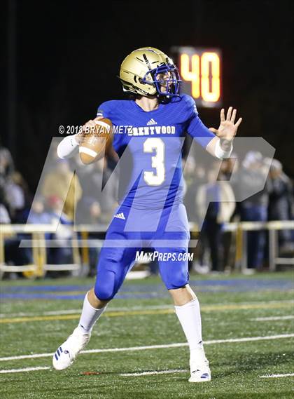 Thumbnail 3 in Brentwood vs. Ravenwood (TSSAA 6A D1 Quarterfinal) photogallery.