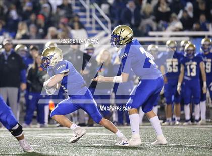 Thumbnail 2 in Brentwood vs. Ravenwood (TSSAA 6A D1 Quarterfinal) photogallery.