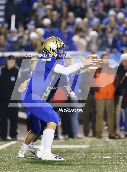 Thumbnail 2 in Brentwood vs. Ravenwood (TSSAA 6A D1 Quarterfinal) photogallery.
