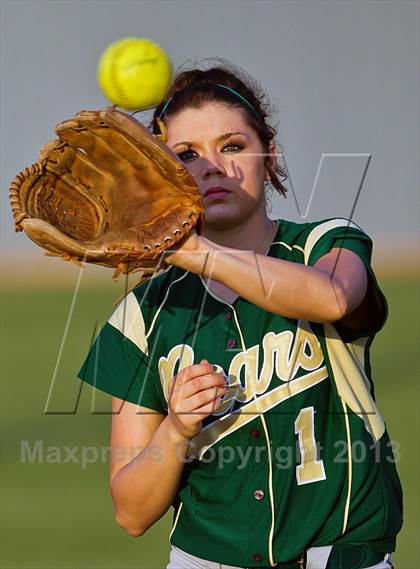 Thumbnail 1 in Little Cypress-Mauriceville vs Ridge Point (UIL 4A Region 3 Semifinal) photogallery.