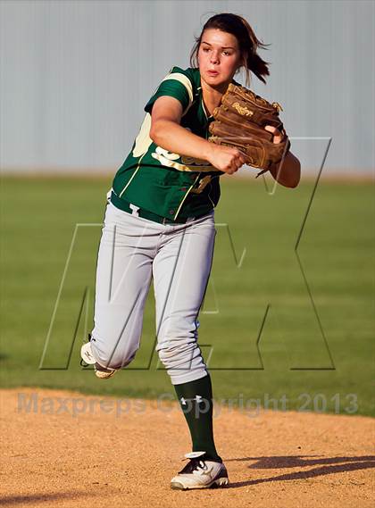 Thumbnail 1 in Little Cypress-Mauriceville vs Ridge Point (UIL 4A Region 3 Semifinal) photogallery.