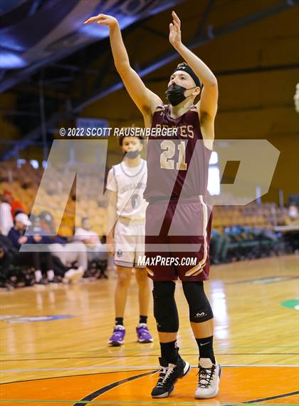 Thumbnail 2 in Catholic Central vs. Fonda-Fultonville photogallery.