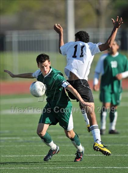 Thumbnail 3 in Poteet vs. W. Mesquite (Class 4A, Region II semifinals) photogallery.