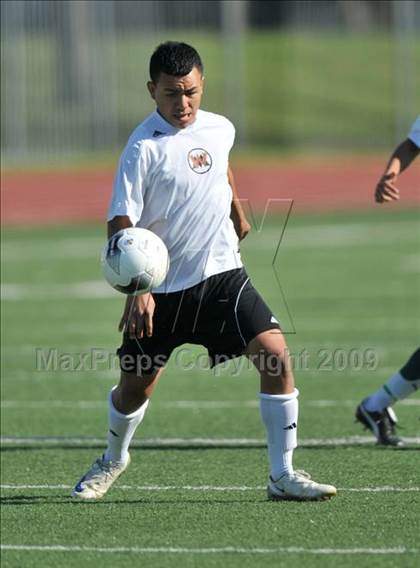 Thumbnail 2 in Poteet vs. W. Mesquite (Class 4A, Region II semifinals) photogallery.