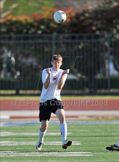 Thumbnail 1 in Poteet vs. W. Mesquite (Class 4A, Region II semifinals) photogallery.