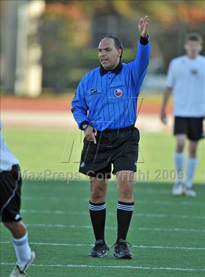 Thumbnail 1 in Poteet vs. W. Mesquite (Class 4A, Region II semifinals) photogallery.