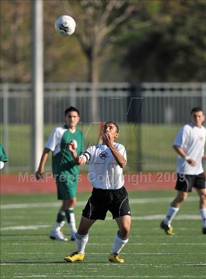 Thumbnail 2 in Poteet vs. W. Mesquite (Class 4A, Region II semifinals) photogallery.