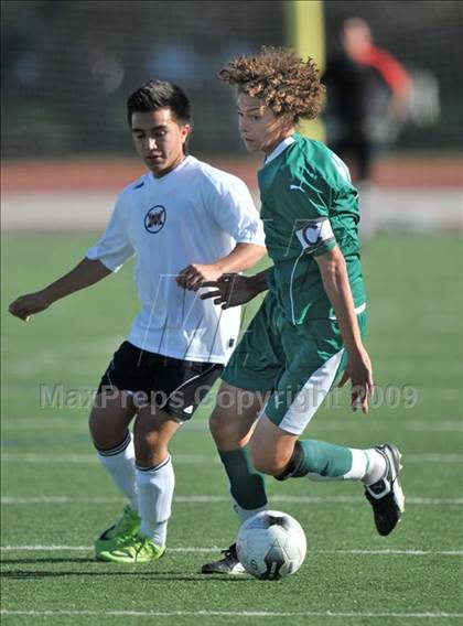 Thumbnail 3 in Poteet vs. W. Mesquite (Class 4A, Region II semifinals) photogallery.