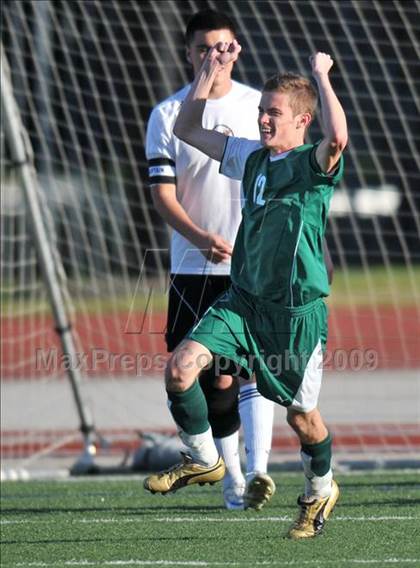 Thumbnail 3 in Poteet vs. W. Mesquite (Class 4A, Region II semifinals) photogallery.
