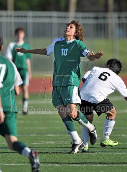 Thumbnail 1 in Poteet vs. W. Mesquite (Class 4A, Region II semifinals) photogallery.
