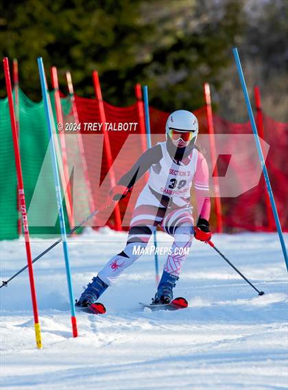 Thumbnail 1 in NYSPHSAA Section V Class A & B Slalom Final (Second Run) photogallery.