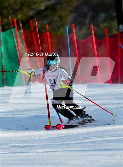 Thumbnail 1 in NYSPHSAA Section V Class A & B Slalom Final (Second Run) photogallery.