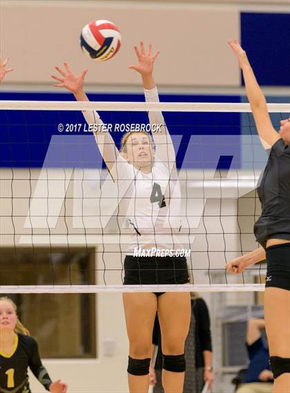 Thumbnail 3 in Marshall @ Brennan photogallery.