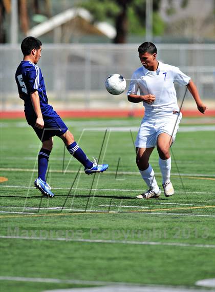 Thumbnail 3 in Lennox Academy vs. Nuview Bridge (CIF SS D7 Final) photogallery.