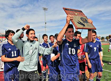 Thumbnail 3 in Lennox Academy vs. Nuview Bridge (CIF SS D7 Final) photogallery.